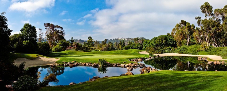 /content/dam/images/golfdigest/fullset/course-photos-for-places-to-play/Aviara Golf Club - Hole 8.jpg